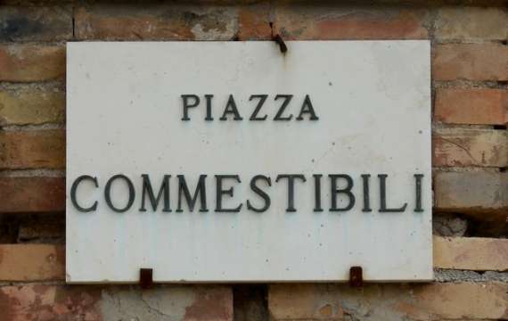 <p>piazzacommestibili_2</p>